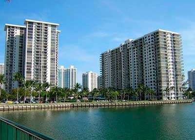 Biscayne Cove Condominiums for Sale and Rent